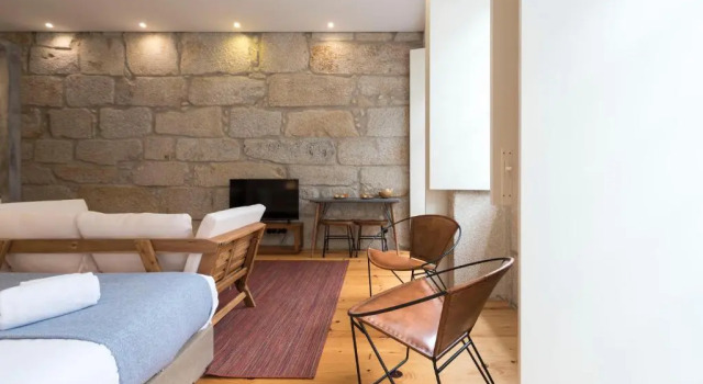 Lovelystay - Rico'S Apartment - Almada 2º F, Забронировать Апартаменты/квартира Cedofeita / Santo Ildefonso / Se / Miragaia / Sao Nicolau e Vitoria Порту, рядом с Lapa Metro Station