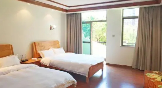 Люкс с 4 комнатами Tianjiao Holiday Scenic Apartment (Huidong Biguiyuan Shili Silver Beach)