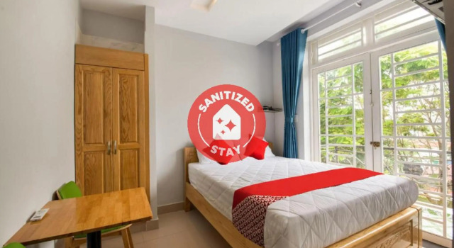 OYO 471 White 1 Hotel, Забронировать Отель Район 12 