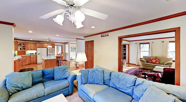 Cape Cod Bay - 4 Br Home