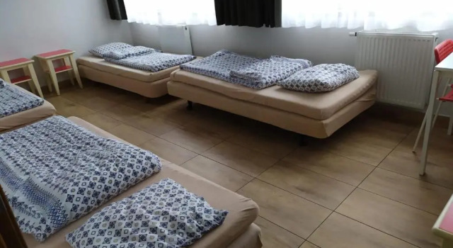Четырёхместный номер Standard Aparthotel WADOWICE & Hostel GENERY
