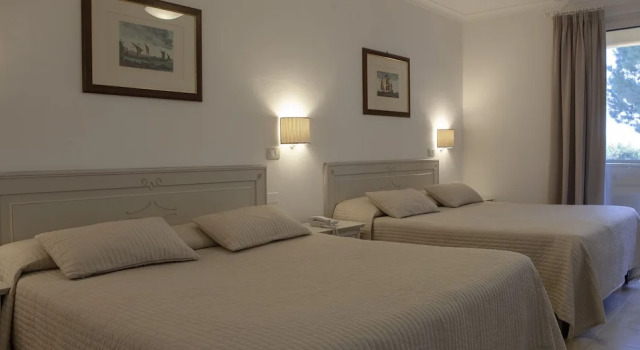 Четырёхместный номер Standard с балконом Parkhotel Montigeto