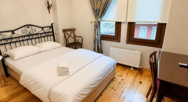 Pink Home Balat- 5, Забронировать Отель Отели Стамбула 3 звезды, рядом с Chora Museum, 3*