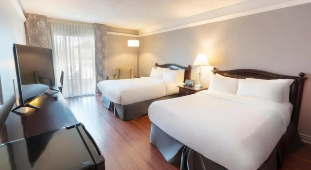 Четырёхместный номер Standard Hôtel Québec Inn par JARO