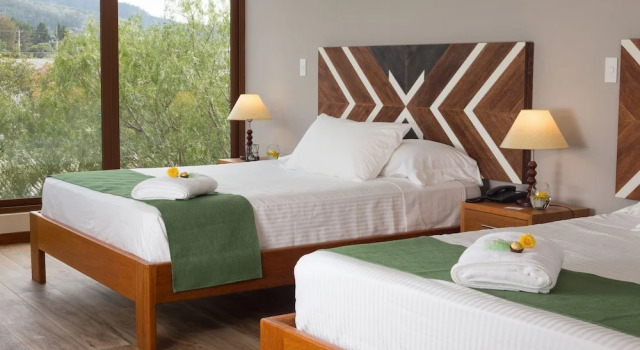 Четырёхместный люкс Deluxe Ilalo Garden Hotel & Restaurant