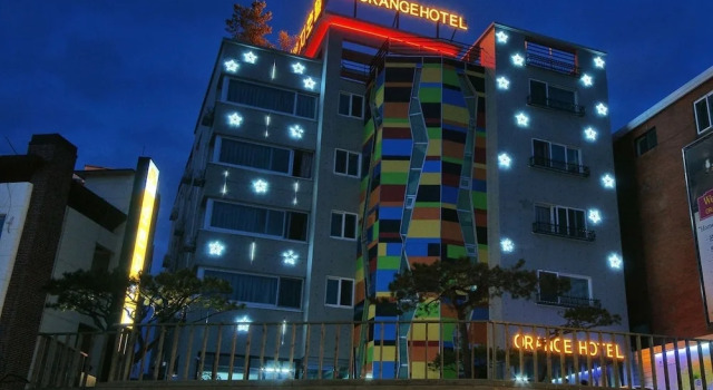 Orange Hotel
