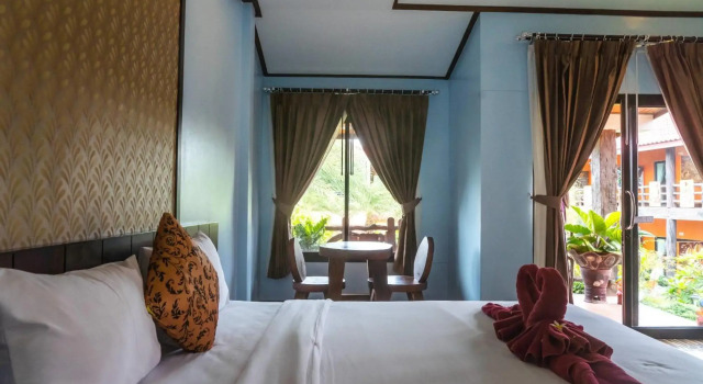 Chomview Resort