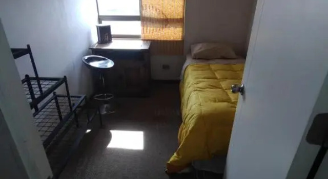 Santiago centro,solo mujeres, Book Hotel Metropolitan Region Santiago, near Parque Quinta Normal
