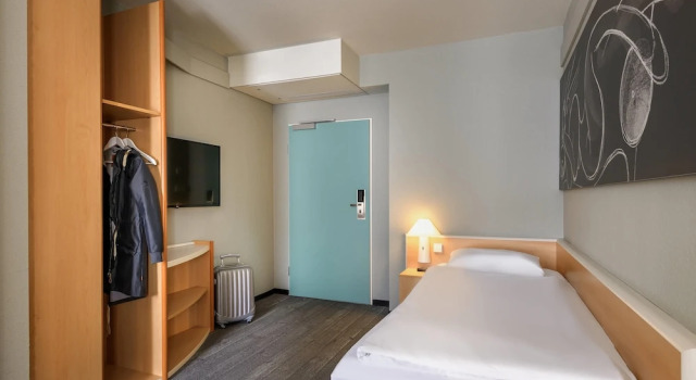 Номер Comfort ibis Hamburg Alsterring