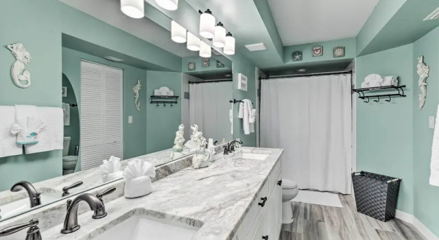 Апартаменты Sunlit St Petersburg Condo w/ Community Pool