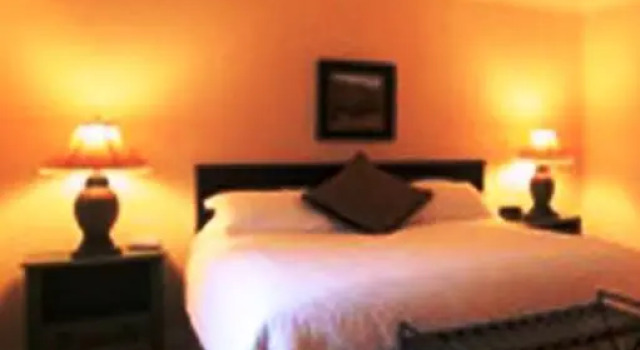 Кровать в общем номере The Tides Laguna Beach