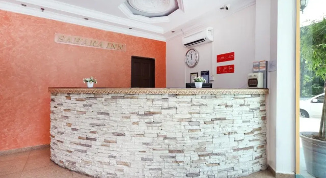 OYO 775 Hotel Sahara Inn