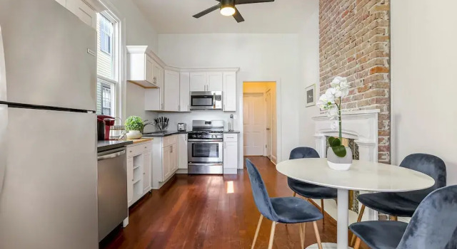 Семейный номер Standard с 2 комнатами Vibrant Uptown Condos