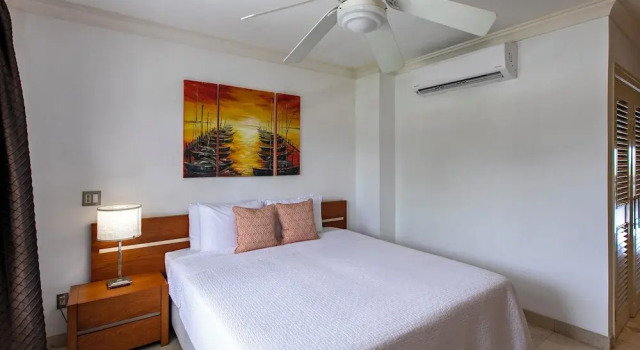 2 Bedrooms Deluxe Apartment with balcony Waterside 303