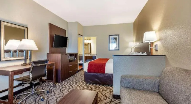 Люкс Comfort Inn & Suites Orange County John Wayne Airport