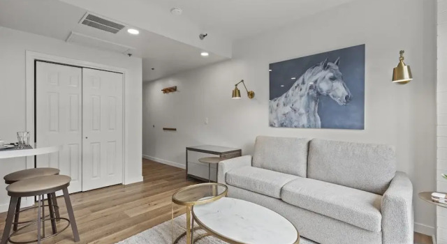 Galleria 307-studio 1 Bedroom Home by RedAwning