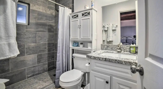 Коттедж Gateway to Mt Rose Ski! Reno Home w/ Fireplace