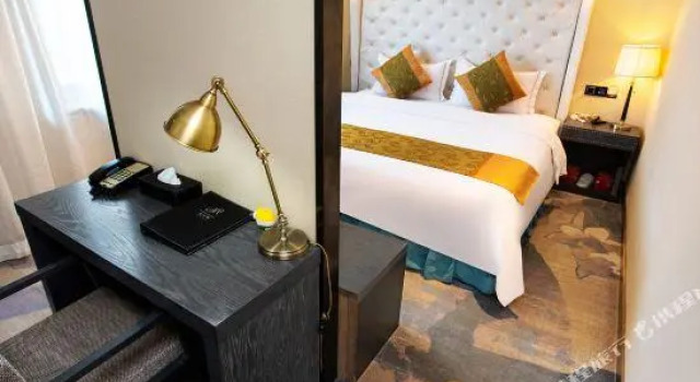 Люкс Business Platinum Milton Business Hotel