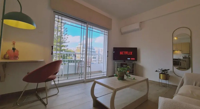 83 Lim3 - Stay Sunlit Apartment, Boek Appartement Limasol Limassol