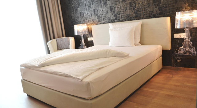 City Hotel