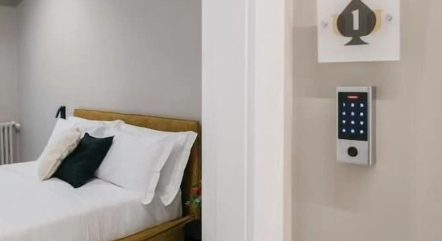 Двухместный номер Comfort с балконом и с видом на внутренний двор Il Pumo - Apulian Rooms Bari Calefati 141