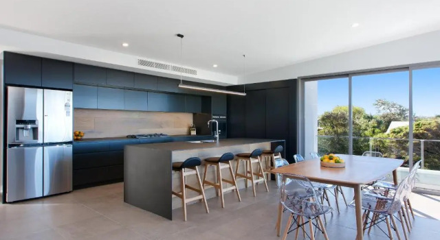 Bluey's Beach House - 5 Bedroom, Rezerwuj Hotel Hotele w Noosa z basenem, Basen