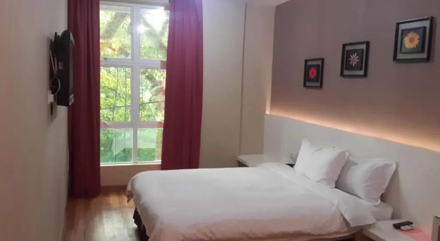 Номер Deluxe Avida Hotel