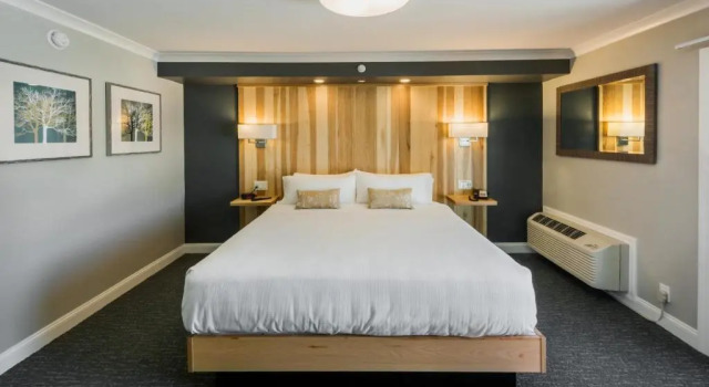 Номер Standard с видом на озеро Center Harbor Inn