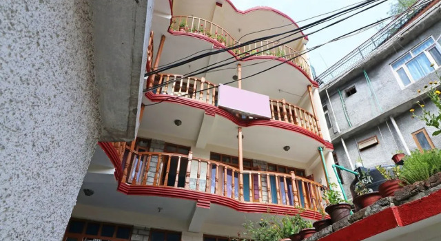 Oyo 13710 Home Cozy 2Bhk Aleo Manali