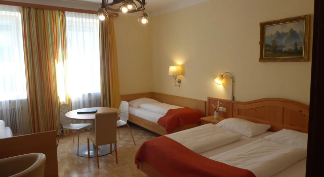 Adlerhof, Забронировать Отель Отели Окрестностей Зальцбурга с парковкой, рядом с Капуцинерберг, Парковка