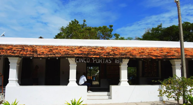 Cinco Portas Lodge, Prenota Hotel Matemo Island Cabo Delgado Province