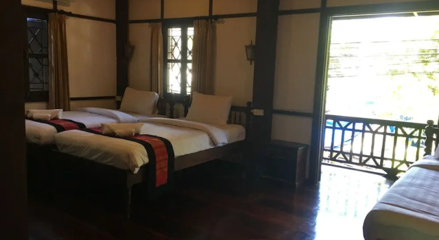 Khoun Phet Guesthouse, Забронировать Отель Отели Луангпхабанг с завтраком, рядом с Wat Ho Xiang, Завтраки