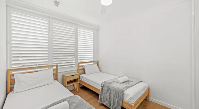 Апартаменты c 1 комнатой с балконом и с видом на сад Burleigh Beach Tower