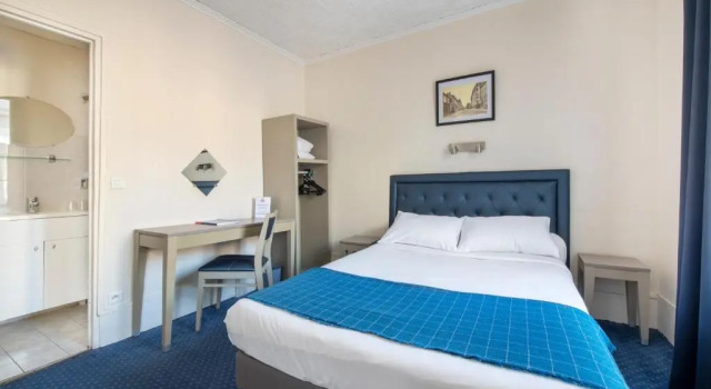 Семейный номер Standard Royal Hotel Versailles