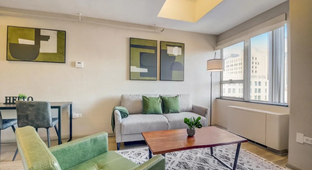 FRONTDESK Vue at 3rd St Apts Downtown Louisville