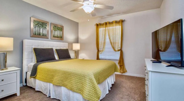 ORLANDO-DISNEY - ENTIRE HOME - 4BD, 3 Baths, WiFi, Private Pool