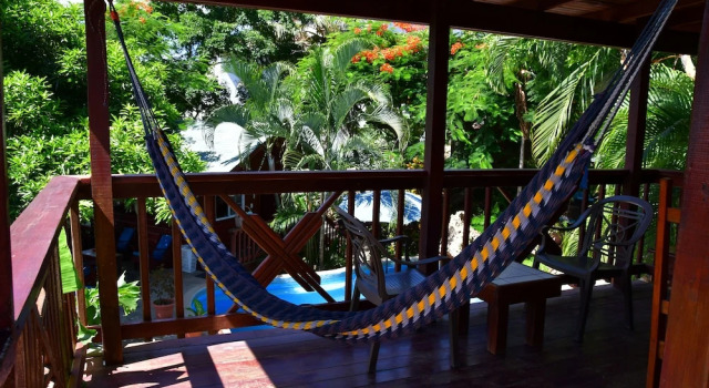 Номер Luxury West Bay Lodge and Spa