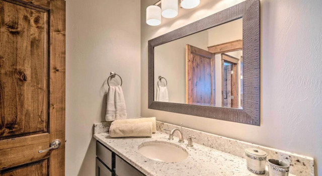 Апартаменты Main St Bozeman Condo - Walk to Parks & Eateries!