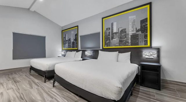 Двухместный семейный люкс Super 8 by Wyndham Texas City - Galveston Area