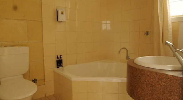 Номер Deluxe Portside Motel