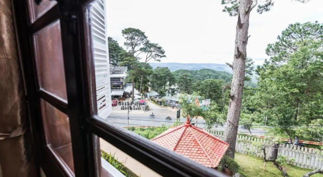 Семейный номер Deluxe Dragon Dalat Hotel By Zuzu