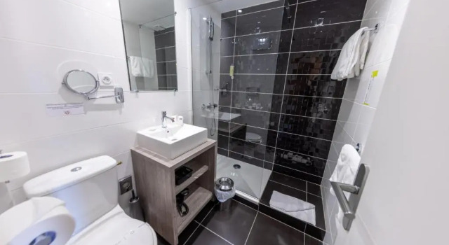 Номер Standard Hôtel & Spa Le Madeloc - Collioure Centre