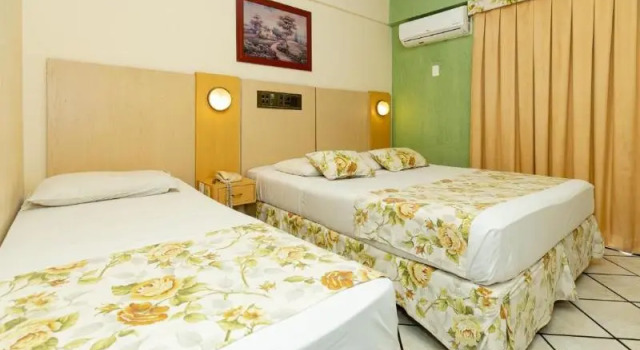 Трёхместный номер Deluxe с балконом и с частичным видом на море Yak Beach Hotel Ponta Negra