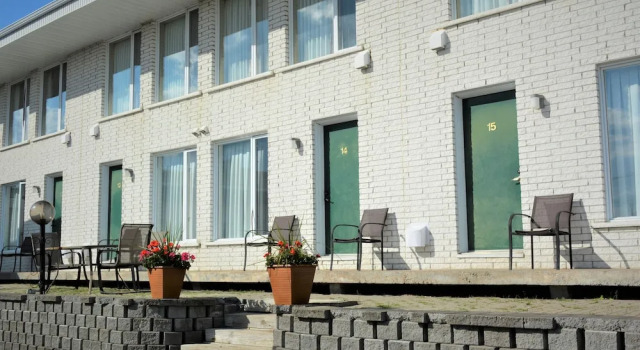 Motel Quatre Saisons, Buchen Sie Motel Hotels in Québec mit Parkplatz, Parkplätze