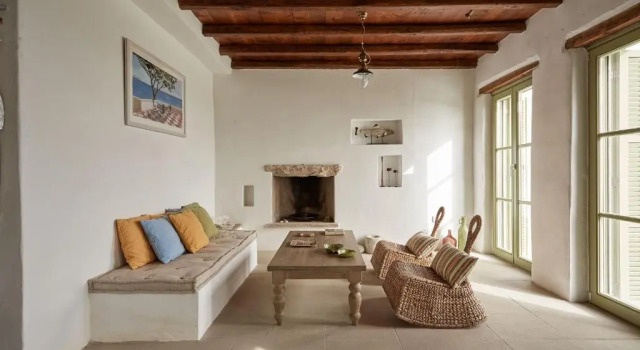 Вилла Deluxe Spacious 6 bdrm Stone Villa with Pool