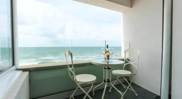Апартаменты Superior Tides - Beach Front Apartment in Bracklesham Bay