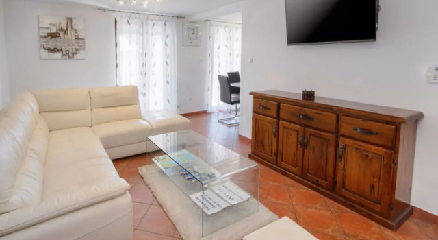 Holiday Home Aleksandra by Interhome, Reserva ahora Hotel Valdebek Pula