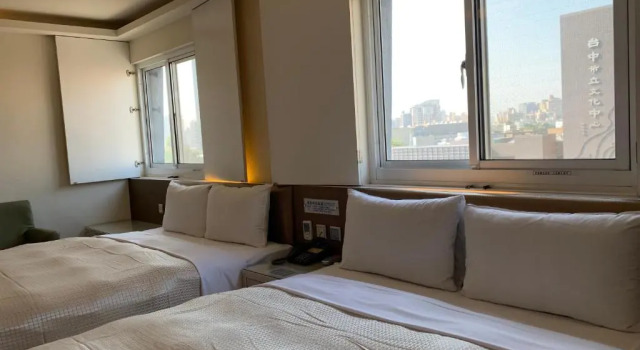 Четырёхместный номер Standard с видом на улицу Ai Lai Fashion Hotel