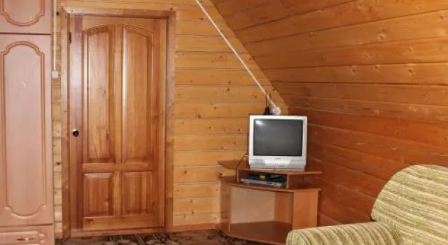 Gostevoy Dom Uyutniy Bereg, Prenota Hotel Iogach 