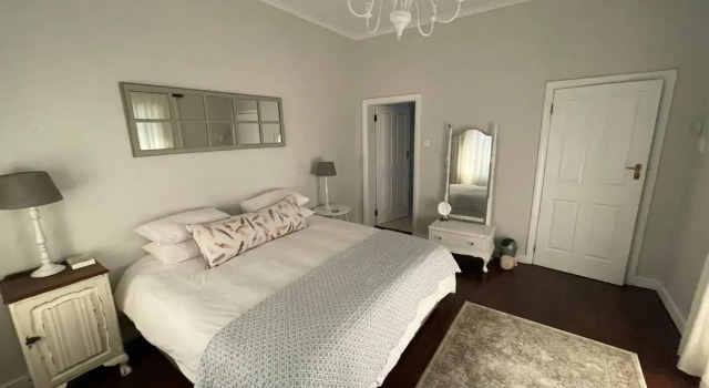Protea Manor, Buchen Sie Hotel Hotels in George mit Parkplatz, Parkplätze